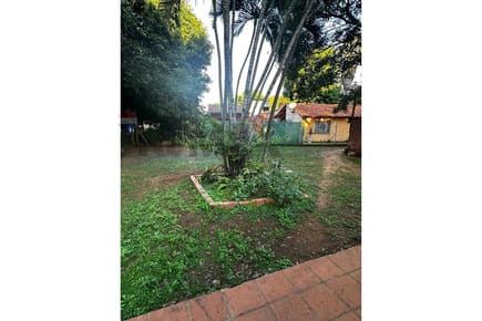 CASA A PASOS DE LA MUNICIPALIDAD DE MRA