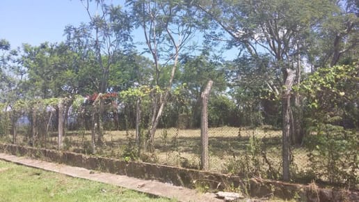 Venta De Terreno Barrio Ycua Sati A Cuadras Del Paseo La Galeria