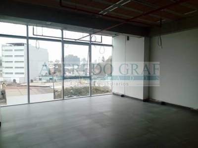 Oficina Alquiler Av. Emilio Cavenecia - Piso 4 - Miraflores