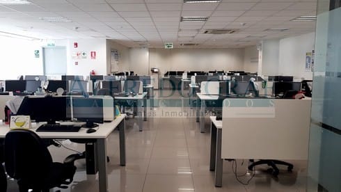Oficina Alquiler Av. Paseo De La Republica - Piso 4 - Urb. Balconcillo - La Victoria