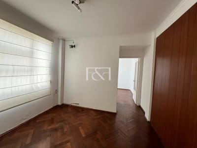 Alquiler Oficina En Ciudad Vieja