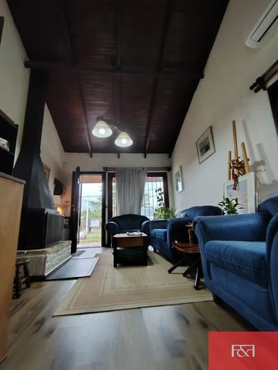 Casa en venta c/ cochera en Ciudad de la costa