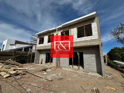 Casa en venta c/ cochera en Ciudad de la costa