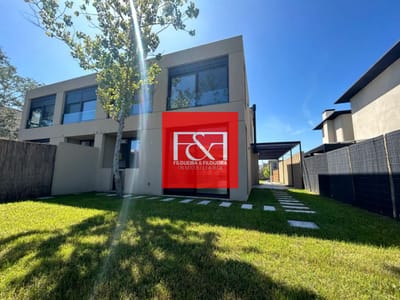 Casa en venta en Carrasco