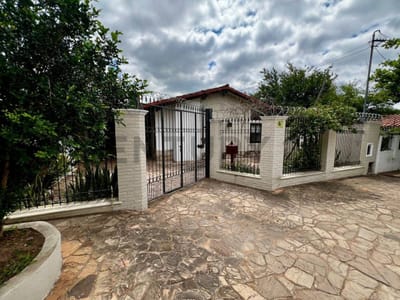 RESIDENCIA EN VENTA – LAMBARÉ