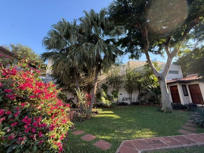VENDO HERMOSA PROPIEDAD EN BARRIO MBURUCUYA ZONA VILLA VICENTE*