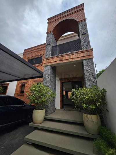 Alquiler de Casa en Villa Aurelia, Asunción