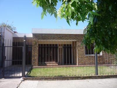 CASA , MAS APTO MAS LOCAL COMERCIAL 
