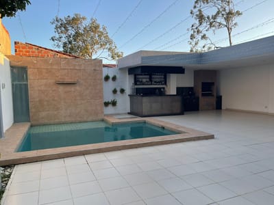 AMPLIA CASA CON PISCINA EN VENTA EN CONDOMINIO BARCELÓ 