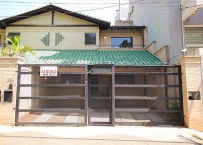 Alquilo Amplio Duplex  En Villa Morra 
