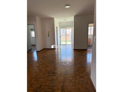 A391 alquiler penthouse apto 2 dorm Centro c/cochera y terraza