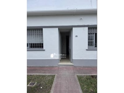 v439/1 alquiler casa 2 dorm Buceo/Parque batlle jardin /fondo