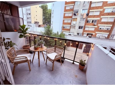 2260 venta apto 3 dorm POCITOS c/balcon