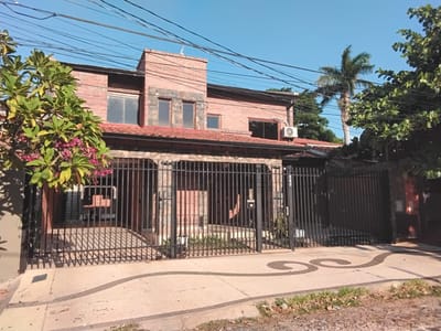 Alquiler De Casa En Barrio Mburucuya 