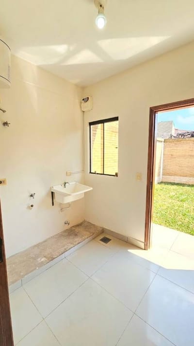 Alquilo Duplex en Luque Zona Rakiura