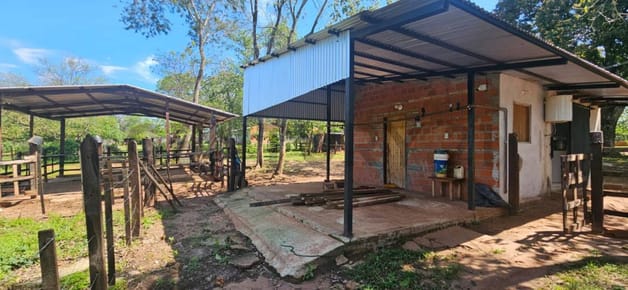 CASA DE CAMPO EN VENTA, CAAGUAZÚ-8VA LINEA