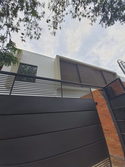 Alquilo Duplex Con Piscina Zona Jardín de Oro- Luque.