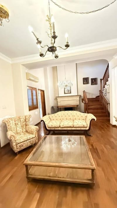 VENDO CASA DE 5 HABITACIONES EN LAS MERCEDES EN ASUNCION