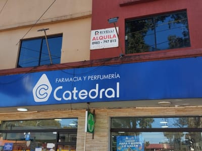 VENDO SALÓN COMERCIAL EN BARRIO CATEDRAL