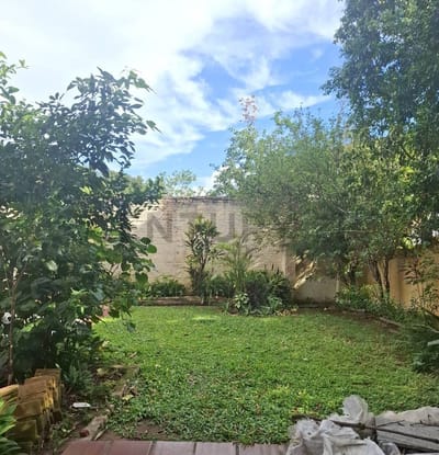 VENDO CASA ESTILO COLONIAL EN BARRIO SAJONIA