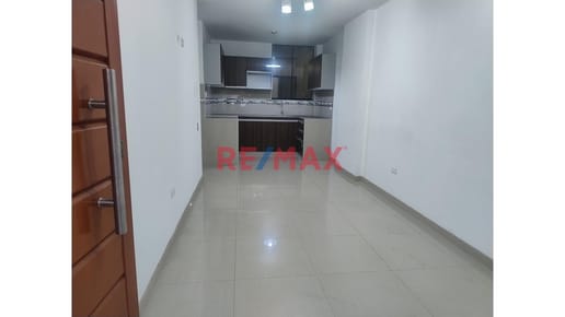 Venta De Departamento En Primer Piso - S.M.p Zona Céntrica