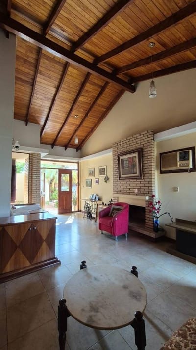 EN VENTA INMUEBLE CON DOS VIVIENDAS EN BARRIO CARMELITAS, CAMBYRETÁ - ITAPUA