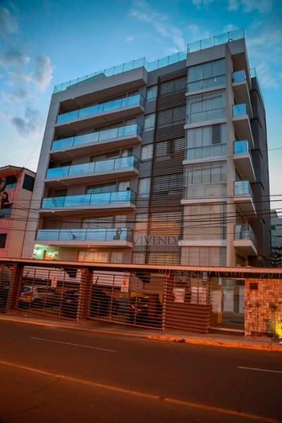 Amplio Dpto. Ejecutivo! 196 m² Cayma