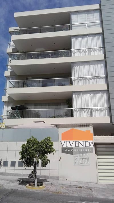 Amplio y Lindo Dpto. en Vallecito 240 m²