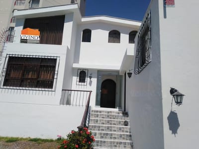 Amplia! Casa de 2 Niveles Ideal Empresa 230 m² Cayma