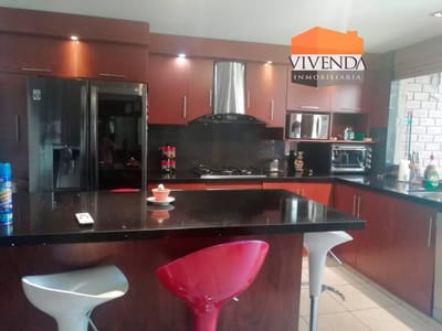 Hermosa Casa de 4 Niveles Urb. Privada Sachaca