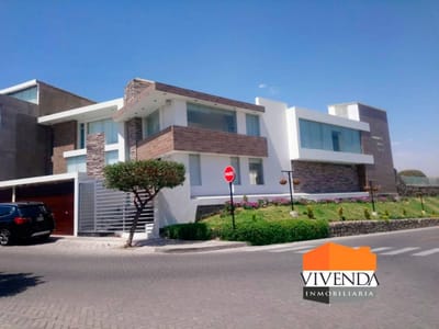 Lindísima Casa! en Zona Residencial y Exclusiva de Cayma 350 m²