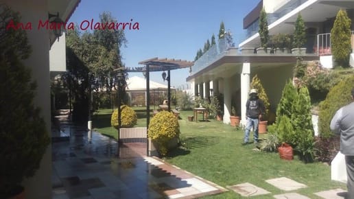 Alquilo Casa Empresarial o Vivienda a Media Cuadra Av Ejército por Comisaría