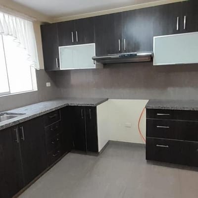 Vendo depa 183m Cayma parte alta Zona priv.  ascensor 3er piso terraza BBQ