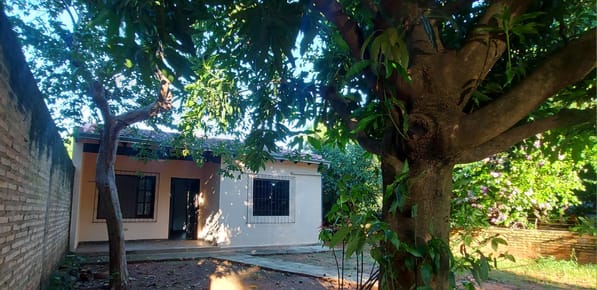 Reservado! En Venta!!! Chalet En San Lorenzo - Villa Industrial.
