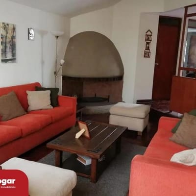 VENDO HERMOSA CASA CON DEPARTAMENTO INCLUIDO EN UMACOLLO