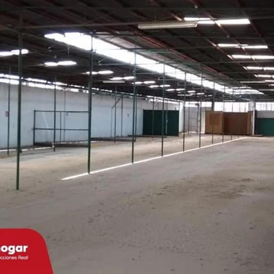 VENDO AMPLIO TERRENO EN AV. JESUS - PAUCARPATA