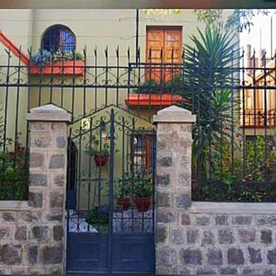 ALQUILER DE  HERMOSA CASA PARA EMPRESA EN EL CORAZON DE LA CIUDAD