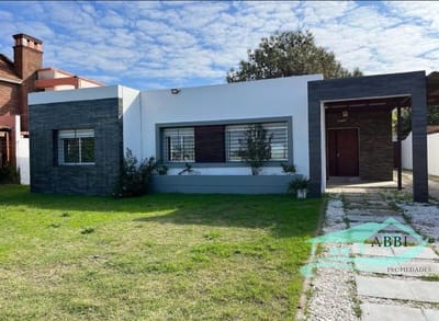 Hermosa Casa De 4 Dormitorios 2 Baños