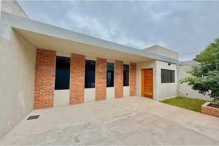 Casa en Laurelty Luque