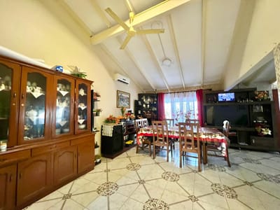 ESTRATEGICA CASA EN ALQUILER