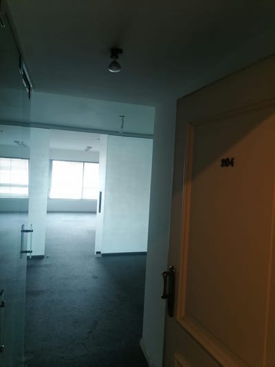 Oficina con garage 