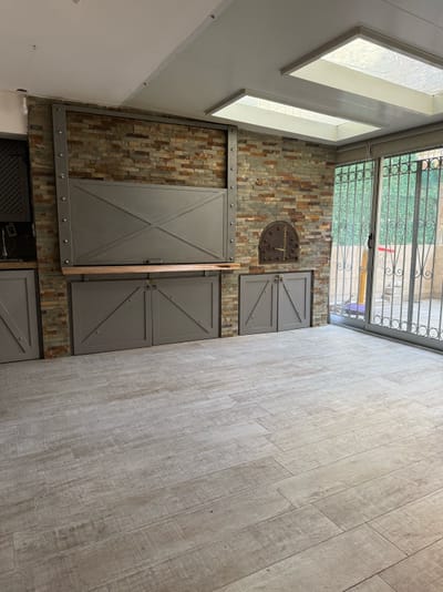 Venta Apartamento 3 Dormitorios Pocitos con Patio y Barbacoa en la unidad