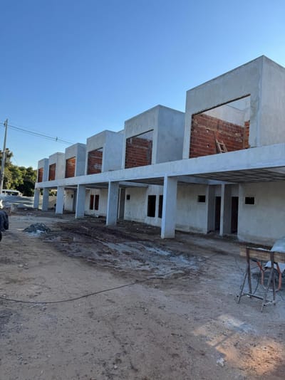 Vendo duplex en complejo cerrado en LUQUE