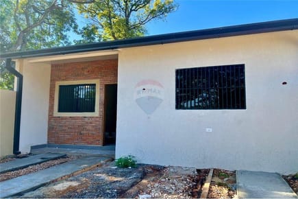 VENDO CHALET A ESTRENAR EN SAN LORENZO B° LERIDA ZONA EL COMPLEJO CHECHOS