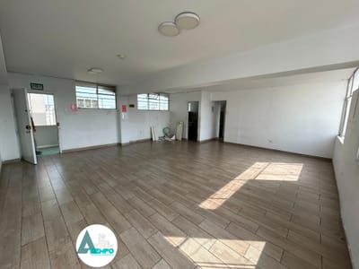ALQUILER DE OFICINA EN MIRAFLORES A INCREÍBLE PRECIO, BALCÓN, PISO 7, 85mt