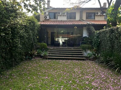 VENDO CASA ZONA AV PRIMER PRESIDENTE ASUNCION