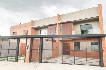 VENDO A ESTRENAR EN LAMBARE SOBRE LA AV. DEL YACHT