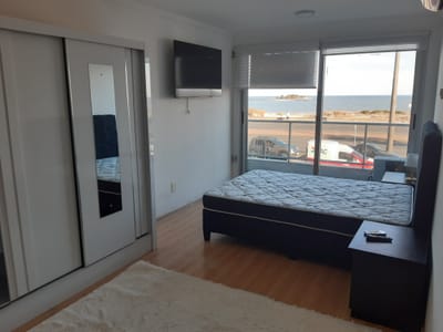 Alquiler Apartamento Rambla Malvín Calefacción Amueblado Balcón Portería