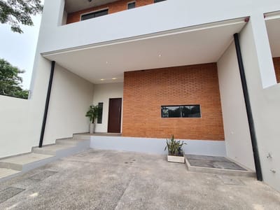 Duplex- Luque Loma Merlo