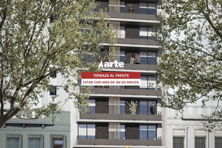 Venta de apartamento de 1 dormitorio en Cordón con terraza al frente